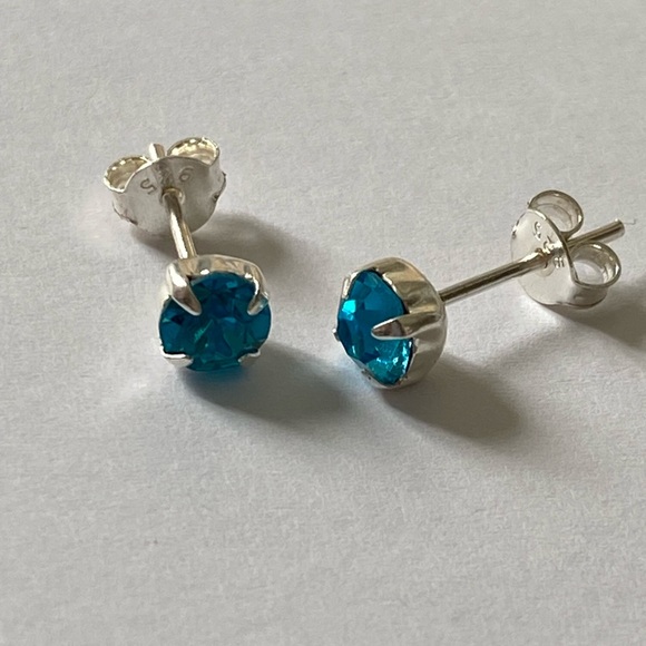 Unisex 925 silver 5mm blue cz cubic zirconia stunning earrings - Picture 7 of 8